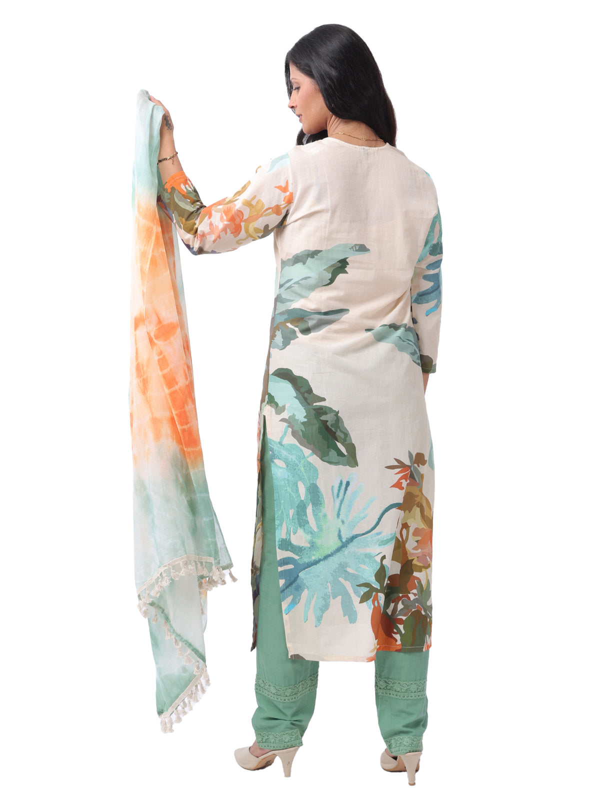 Fash'O'Holic Women's Mint Green Printed Kurta Pant Set with Tie-Dye Dupatta