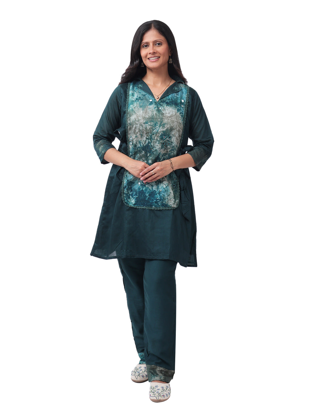 Emerald co-ord set for women – front view showing handcrafted tie-dye panel
